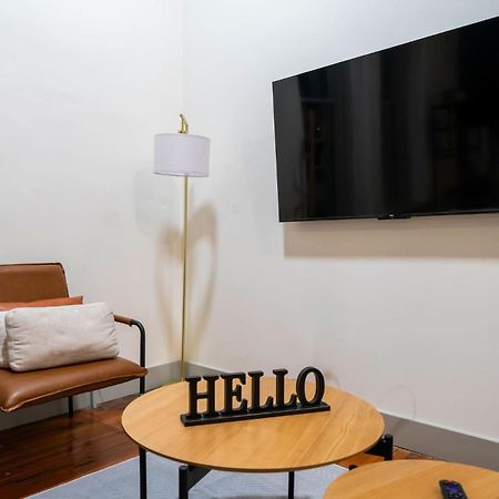 Bright And Modern Studio In Louisville # 404 외부 사진