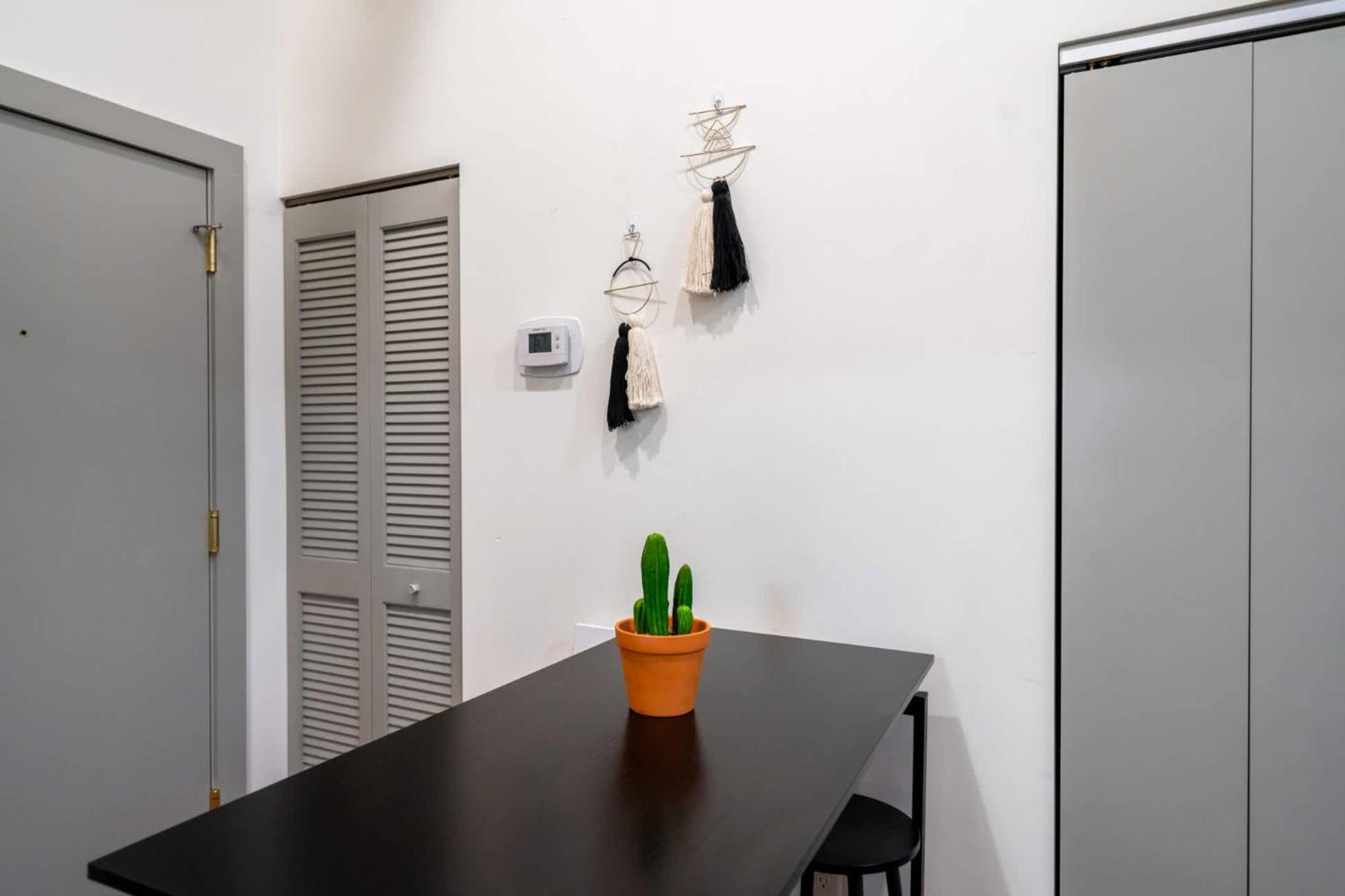 Bright And Modern Studio In Louisville # 404 외부 사진