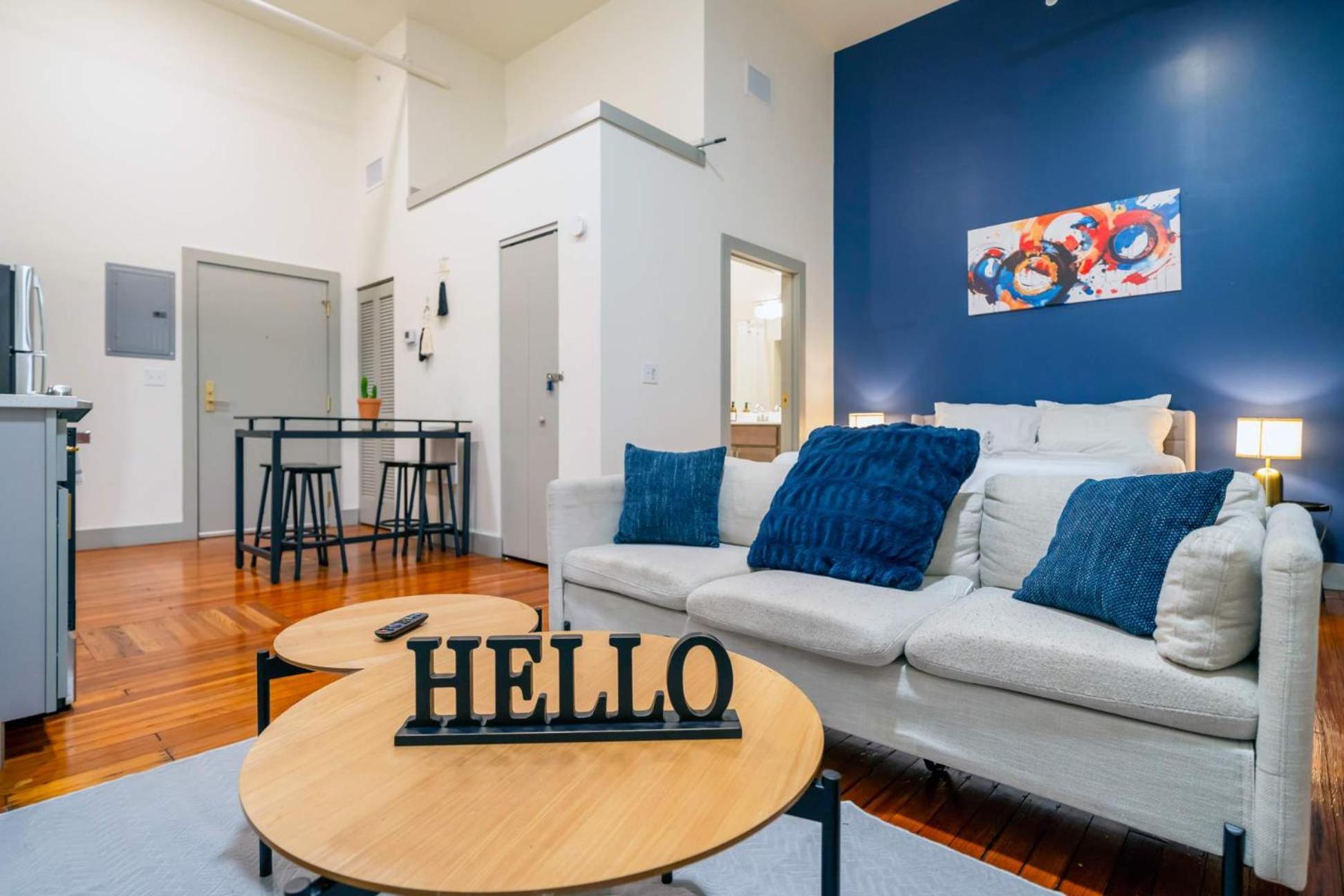 Bright And Modern Studio In Louisville # 404 외부 사진